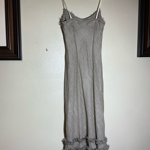Hugo Boss Dress.    .105 - Picture 2 of 3